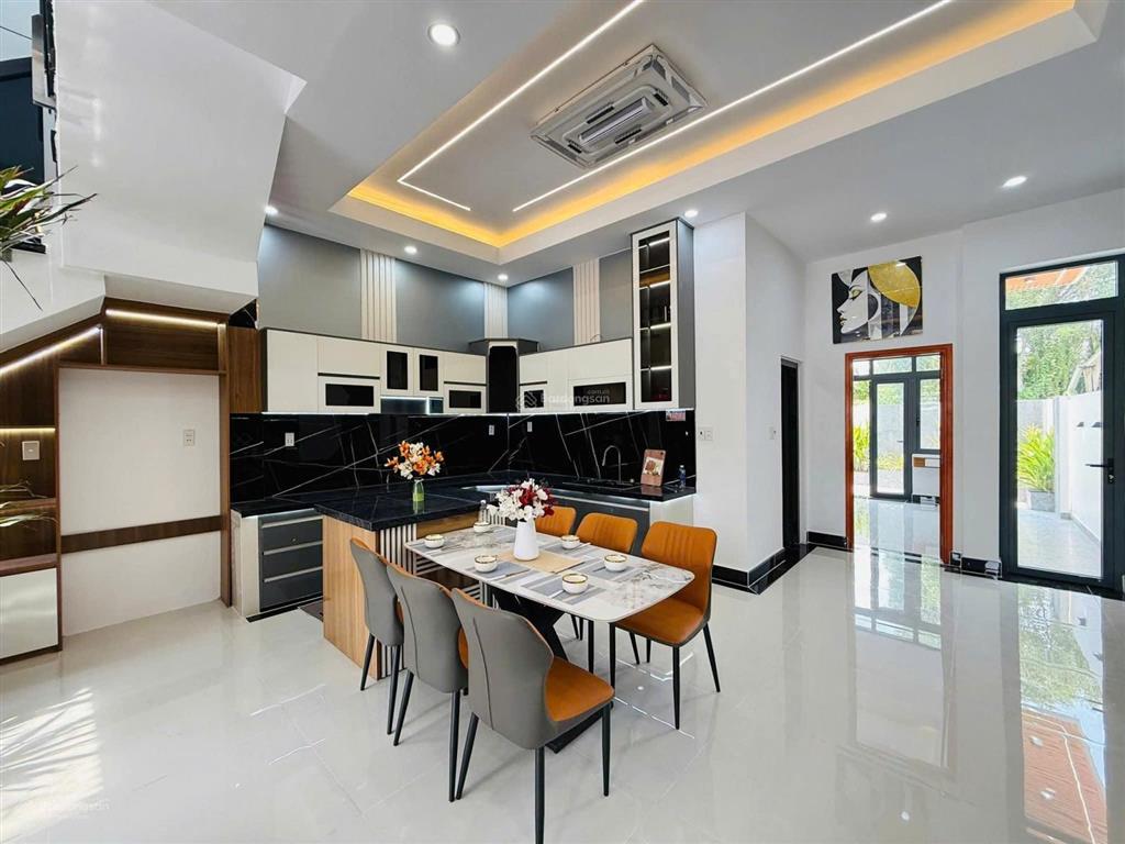 Cần bán nhanh căn nhà 1 lầu ở tân liêm  bình chánh nằm cạnh chợ phú lạc  108m2  giá 1 tỷ 245tr