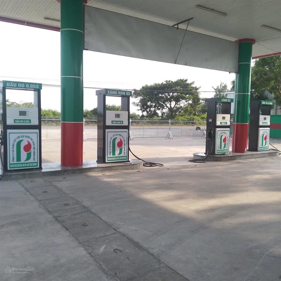 Chuyển nhượng cây xăng 1630m2 ql1a giá tốt