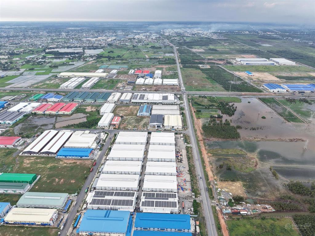 Bán đất trong kcn đức hòa dt 3.000m2  tiếp nhận xi mạ dệt nhuộm