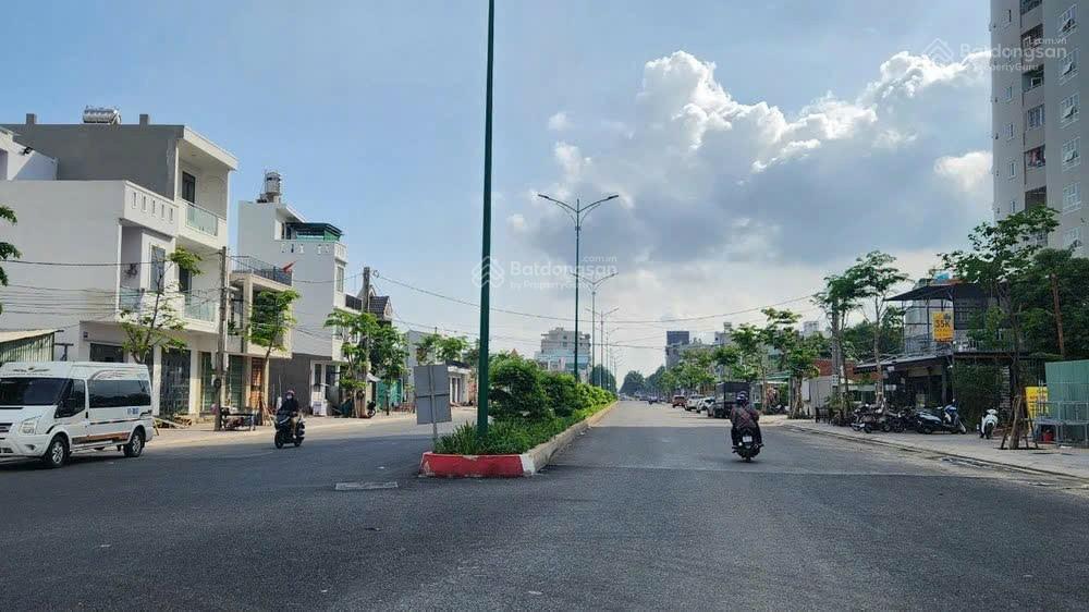 Bán đất mặt tiền thống nhất 16m x 26m