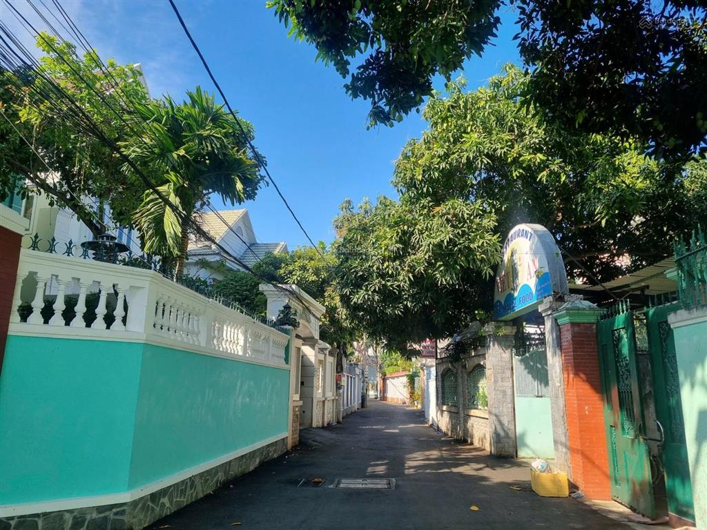 Bán nhà vườn gần biển làng du lịch chí linh