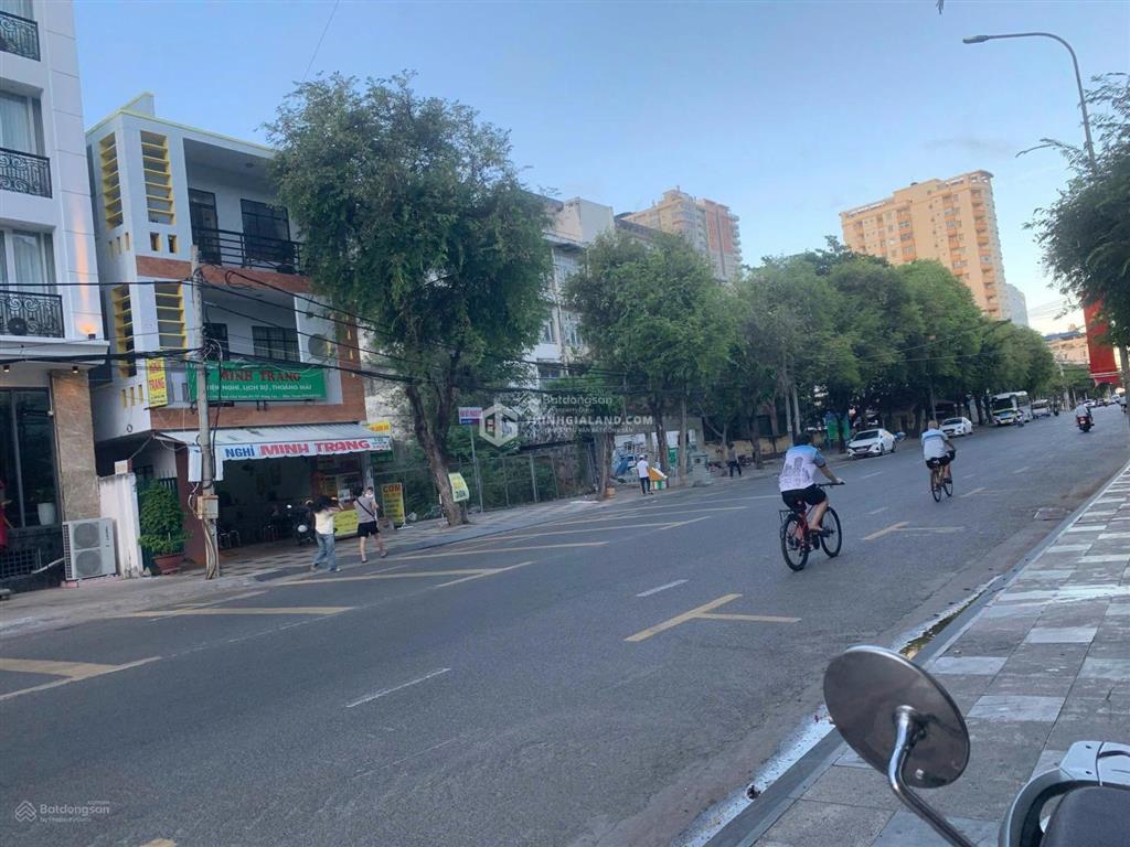 Bán nhà nghỉ dưỡng cách biển 300m