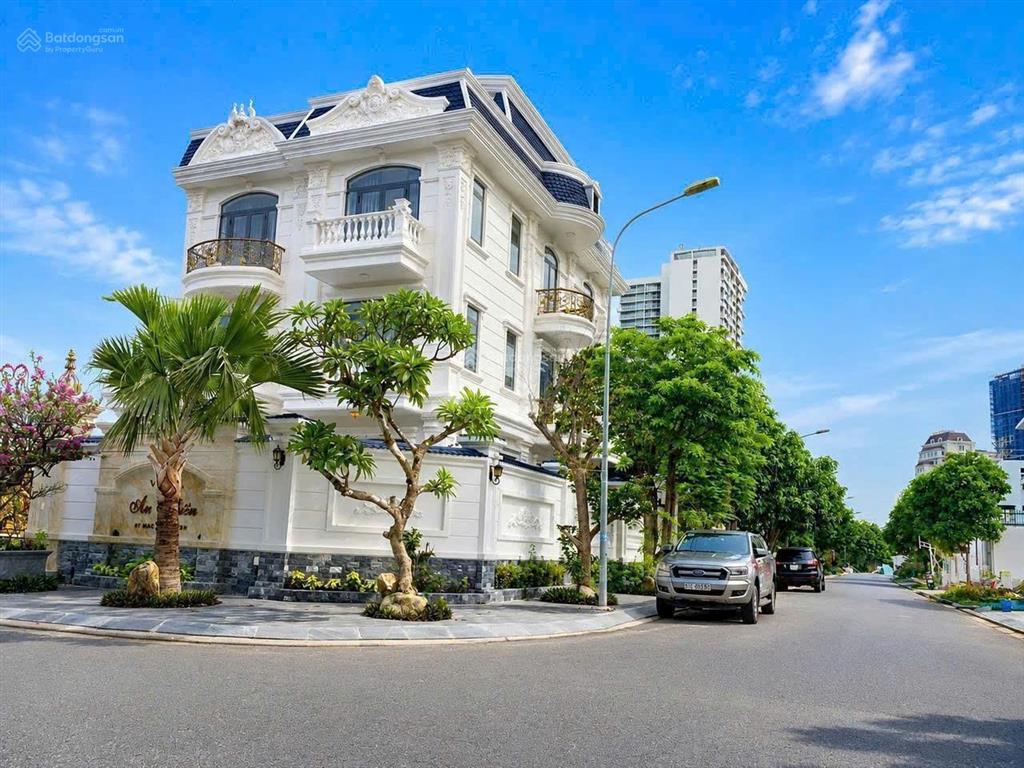 Biệt thự góc 2 mặt tiền ngay biển thùy vân