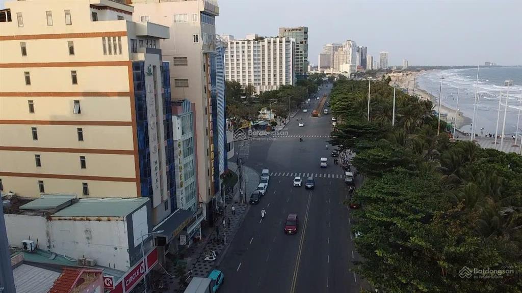 Đất xây khách sạn mặt tiền thùy vân