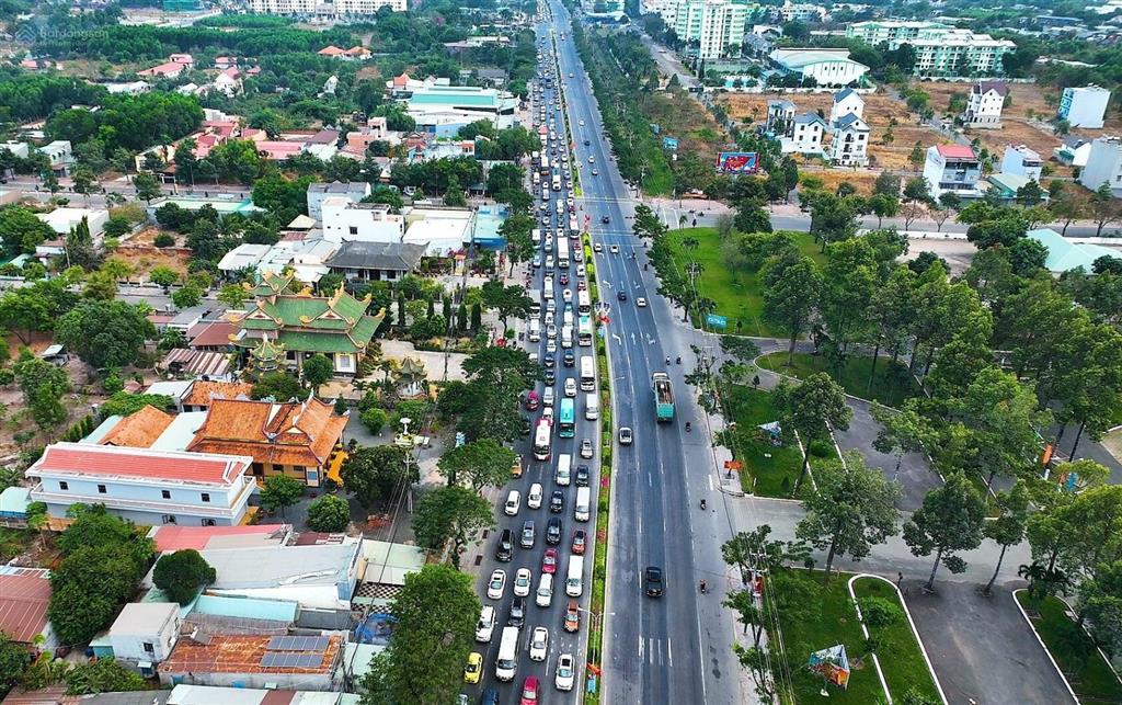 Mặt bằng lớn đường 30/4  p. rạch dừa