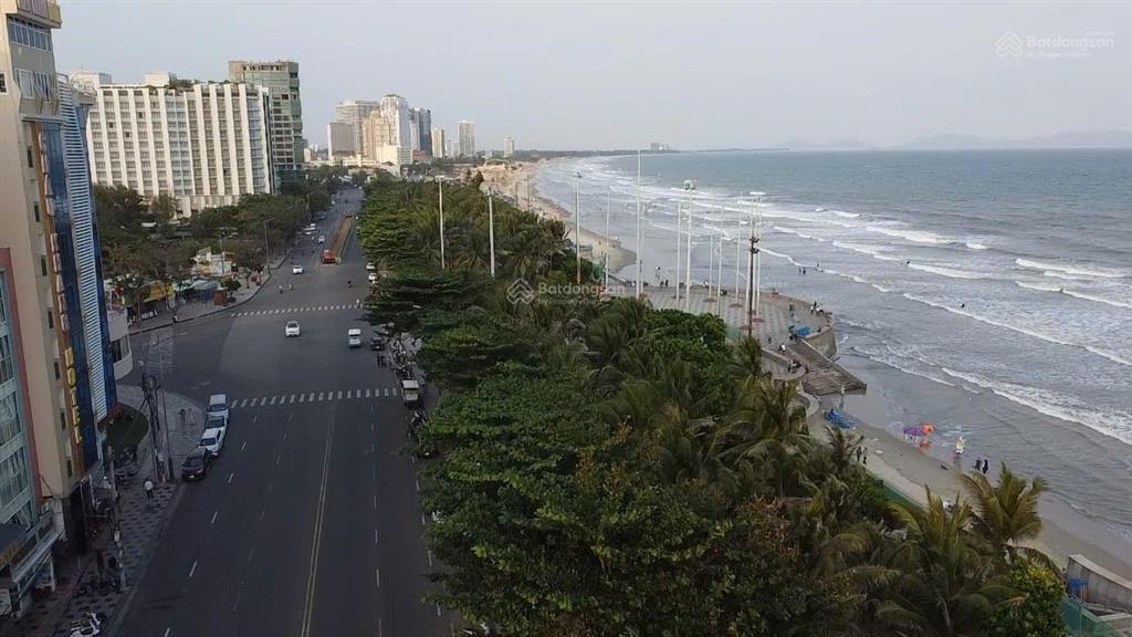 Khách sạn 13 lầu ngay thùy vân  vũng tàu