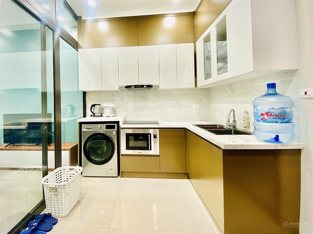 Cho thuê căn hộ tách bếp đẹp ở văn cao