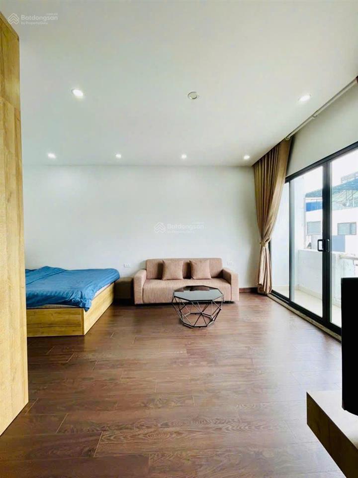 Cho thuê nguyên căn waterfront 8 phòng căn hộ có bếp