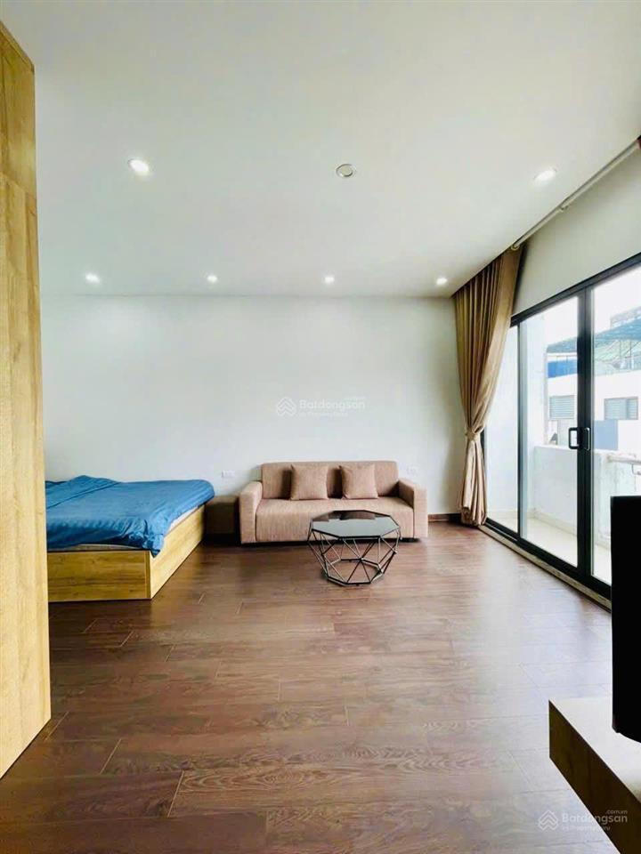 Cho thuê nguyên căn waterfront 8 phòng căn hộ có bếp