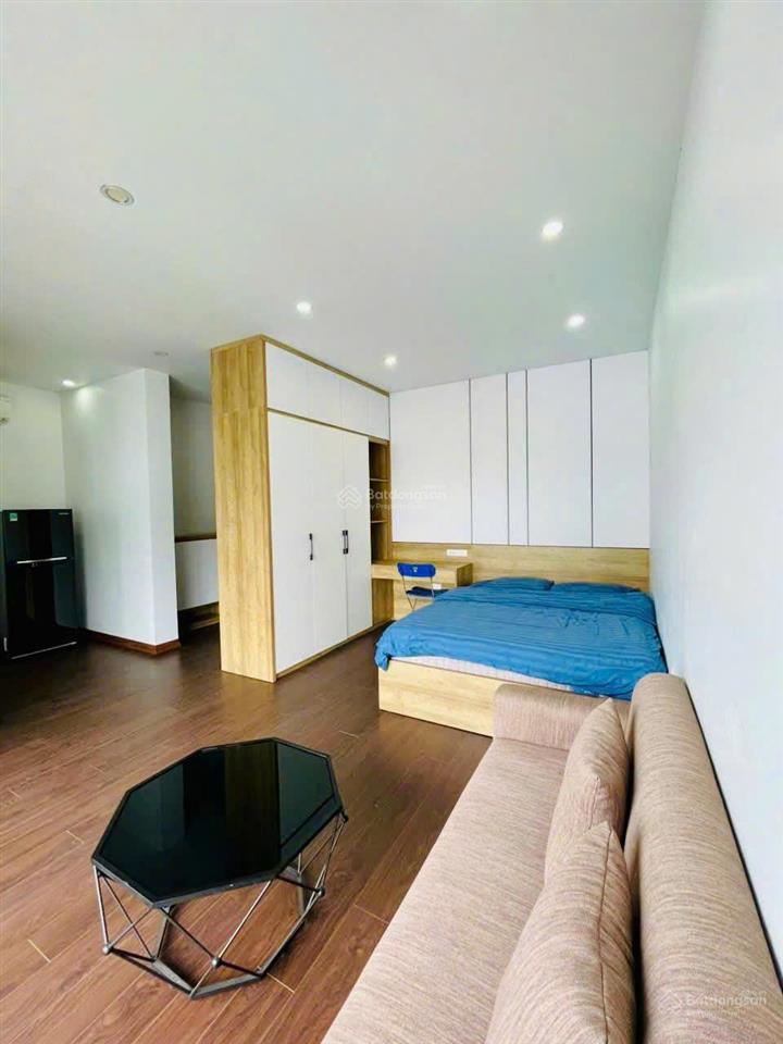 Cho thuê nguyên căn waterfront 8 phòng căn hộ có bếp