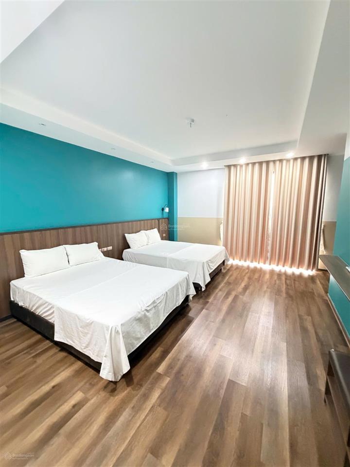 Cho thuê nguyên căn shophouse vinhomes vũ yên