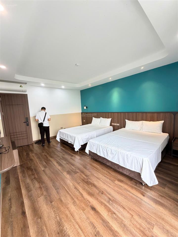 Cho thuê nguyên căn shophouse vinhomes vũ yên