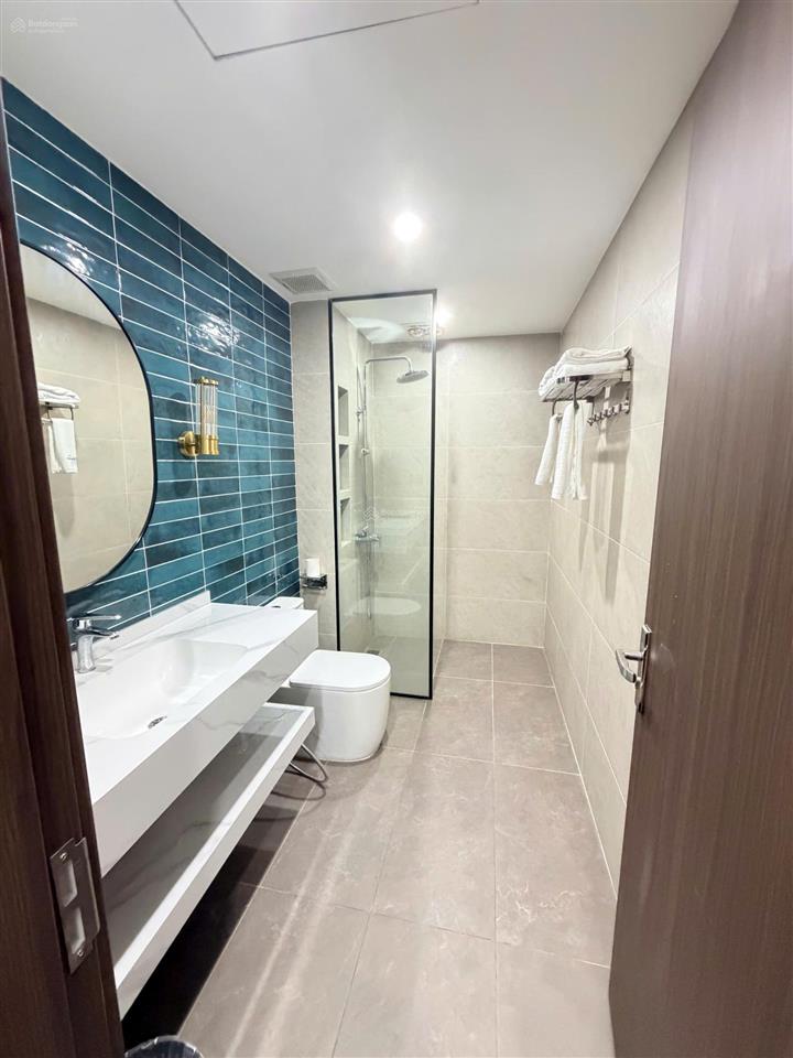 Cho thuê nguyên căn shophouse vinhomes vũ yên