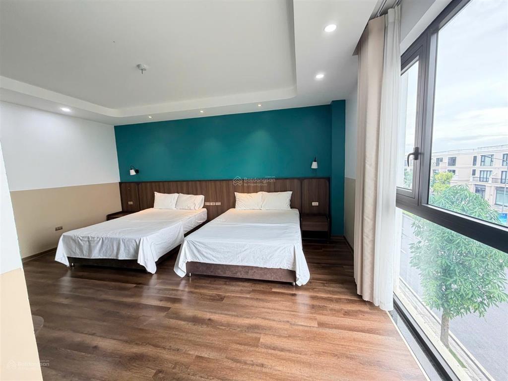 Cho thuê nguyên căn shophouse vinhomes vũ yên