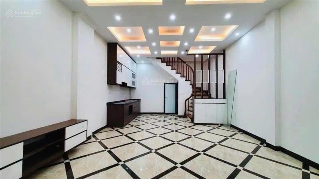 Rẻ nhất Hoàng Văn Thái, 40m2X4T, ngõ thông KD, ôtô tải qua nhà, gần phố giá 7,55(Cam kết