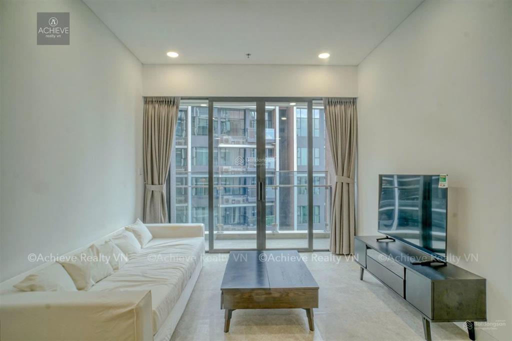 Căn 3 phòng ngủ view sông quận 1 & nội khu. chủ cần bán gấp trong tháng 7 giá cực tốt.