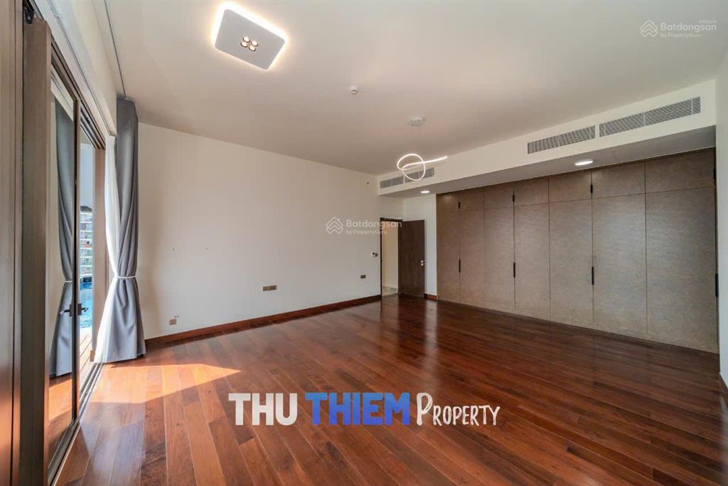 Căn 4 phòng ngủ tầng cao chủ cần bán gấp trong tháng 8