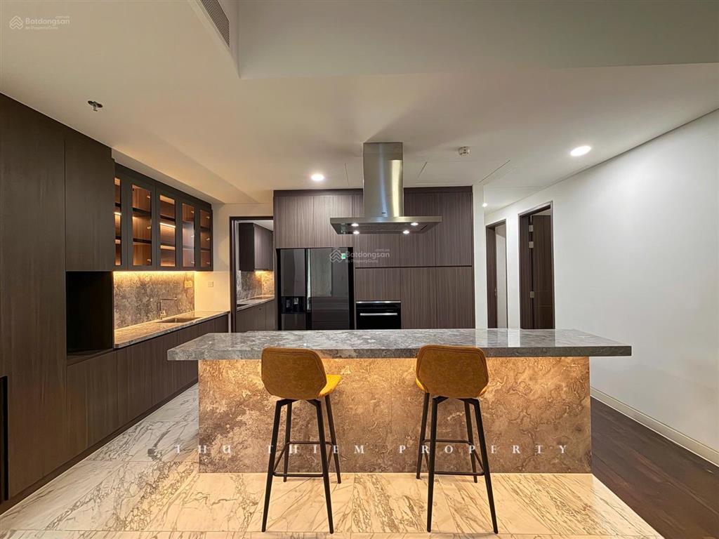 Cove residences chủ gửi bán siêu phẩm 3pn view sông quận 1.