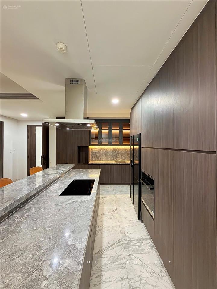 Cove residences chủ gửi bán siêu phẩm 3pn view sông quận 1.