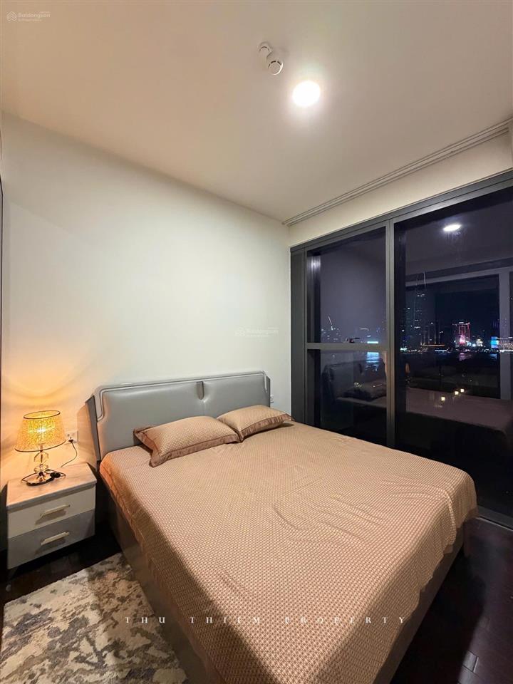 Cove residences chủ gửi bán siêu phẩm 3pn view sông quận 1.