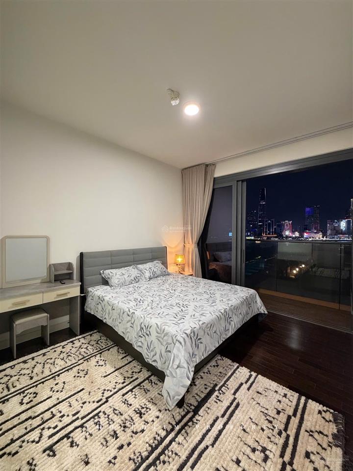 Cove residences chủ gửi bán siêu phẩm 3pn view sông quận 1.