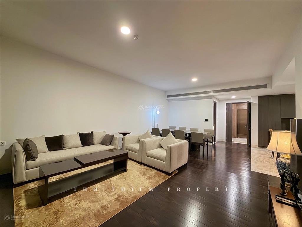Cove residences chủ gửi bán siêu phẩm 3pn view sông quận 1.