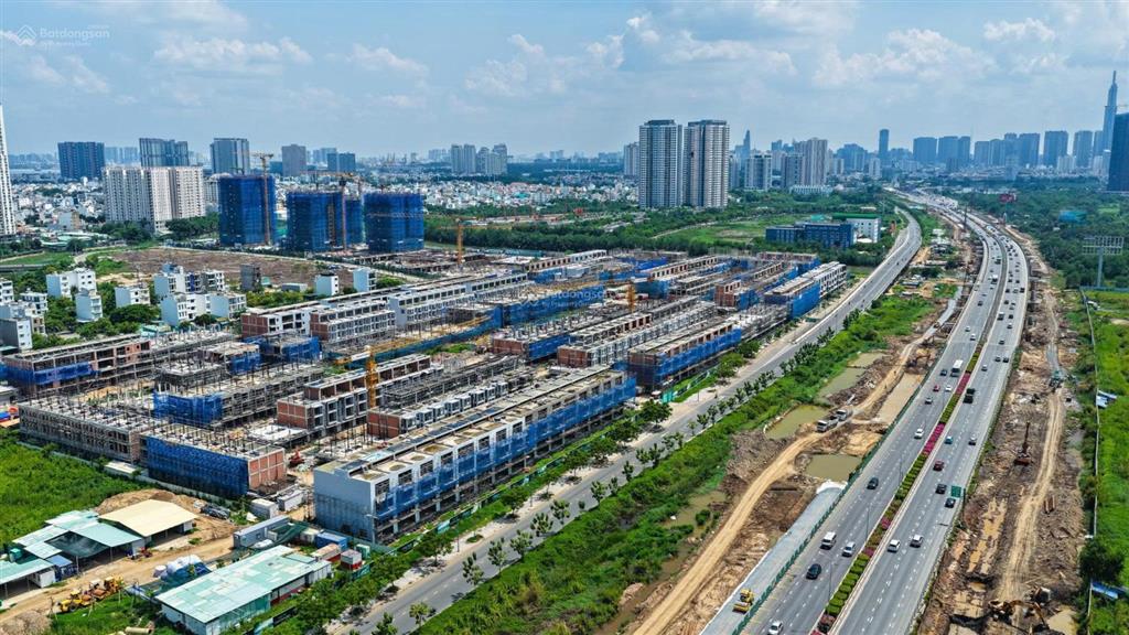 Senturia an phú chủ gửi bán căn shophouse giá cực tốt