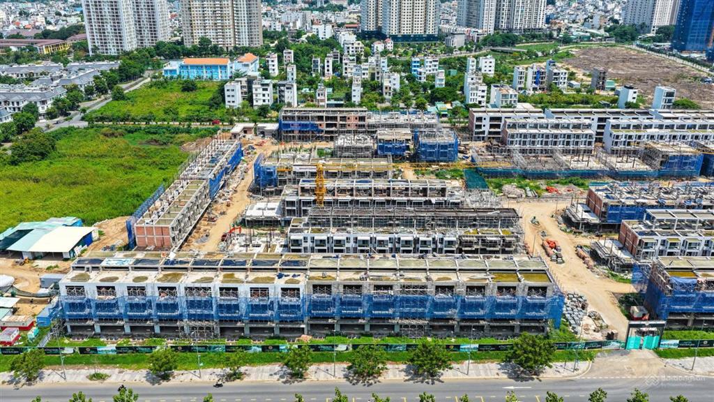 Senturia an phú chủ gửi bán căn shophouse giá cực tốt