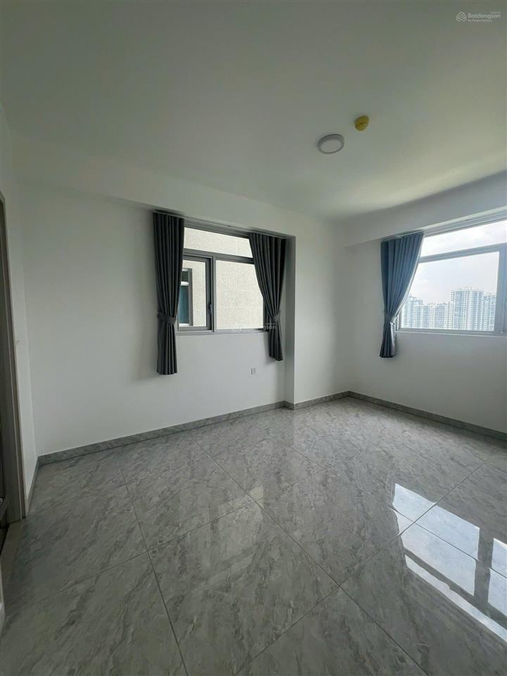 Chủ cần bán căn hộ 2pn tại paris hoàng kim giá 6,8 tỷ. nhà đầy đủ nội thất cho thuê giá 17tr/ tháng