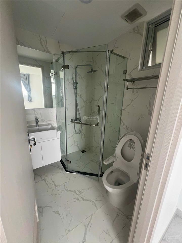 Chủ cần bán căn hộ 2pn tại paris hoàng kim giá 6,8 tỷ. nhà đầy đủ nội thất cho thuê giá 17tr/ tháng