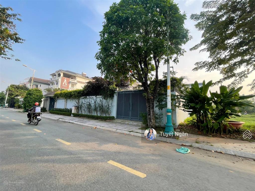 Căn hộ dịch vụ thảo điền siêu khan hiếm  hầm 4 tầng  2500m2 sàn  179 tỷ  hdt 535tr/tháng