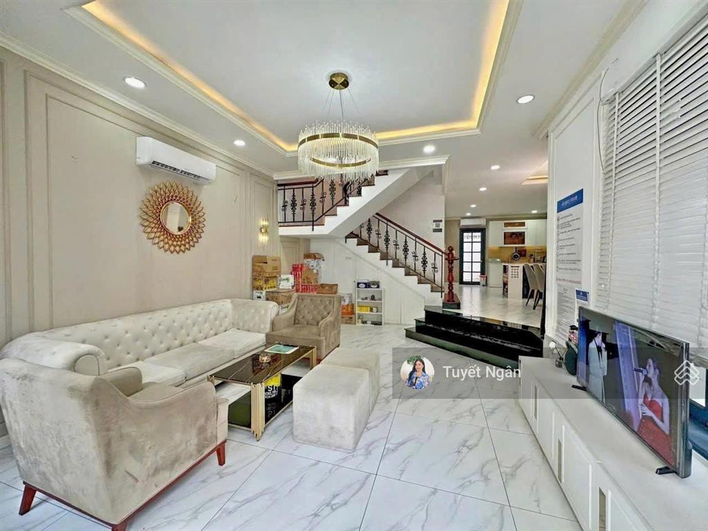 Giảm 15 tỷ ~ bán biệt thự ngay cách mạng tháng 8  330m2 hầm 4 tầng (thang máy) nhà đẹp vào ở ngay