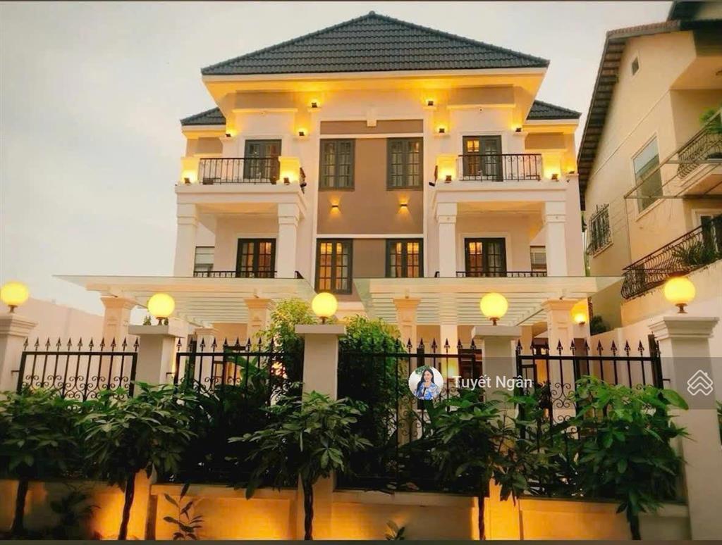 Giảm 15 tỷ ~ bán biệt thự ngay cách mạng tháng 8  330m2 hầm 4 tầng (thang máy) nhà đẹp vào ở ngay