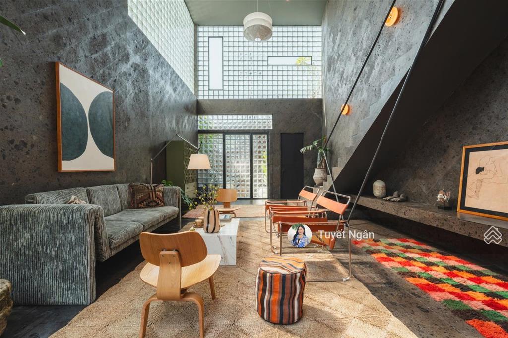 Bán dinh thự trực diện sông, quận 2  1200m²  280 tỷ