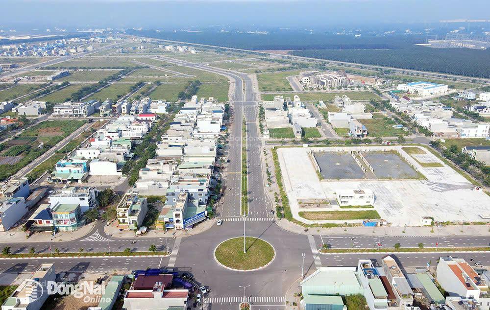 Bán đất mặt tiền dt 769  cạnh sân bay quốc tế long thành giá 18 triệu/m2  sổ hồng riêng