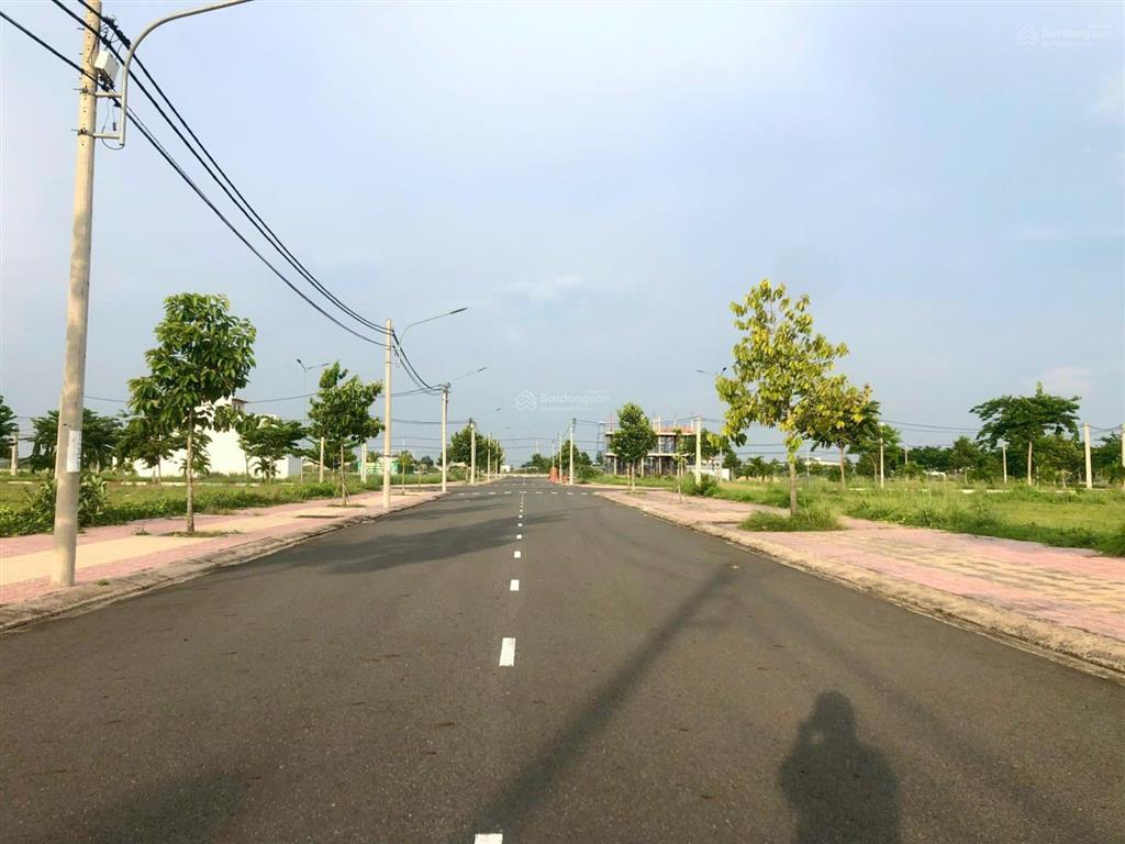 Bán đất mặt tiền dt 769  cạnh sân bay quốc tế long thành giá 18 triệu/m2  sổ hồng riêng