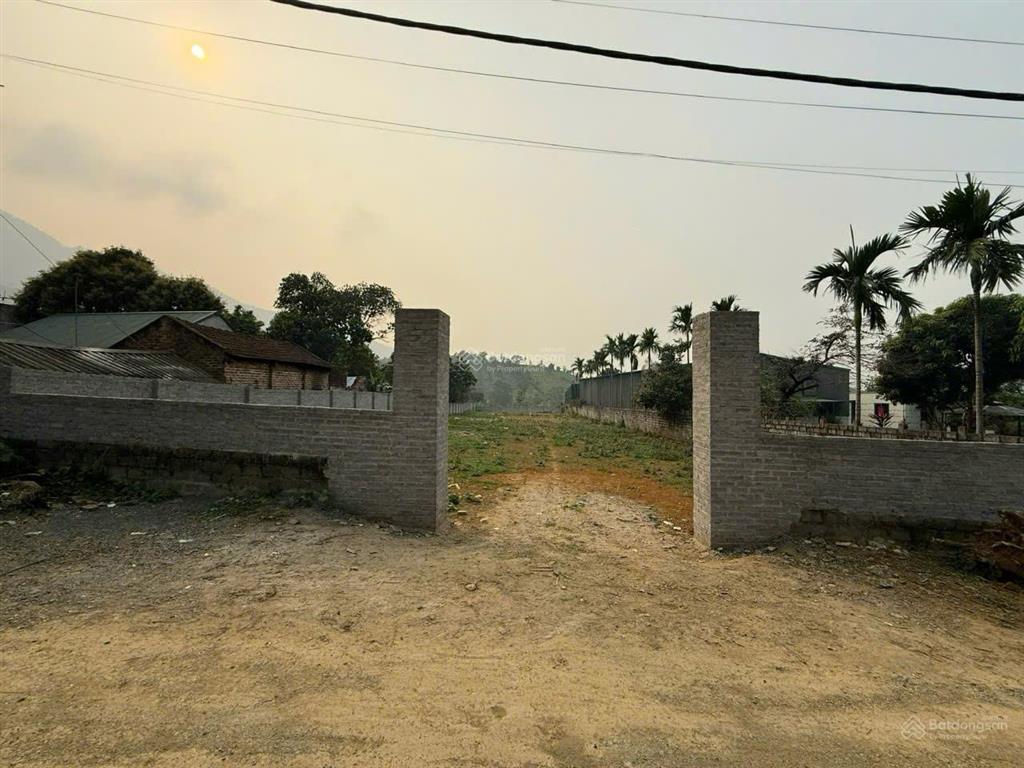 Bán lô đất 1129,7m2, mt hơn 18m, vị trí siêu đẹp tại thôn cố đụng, tiến xuân, thạch thất, hà nội