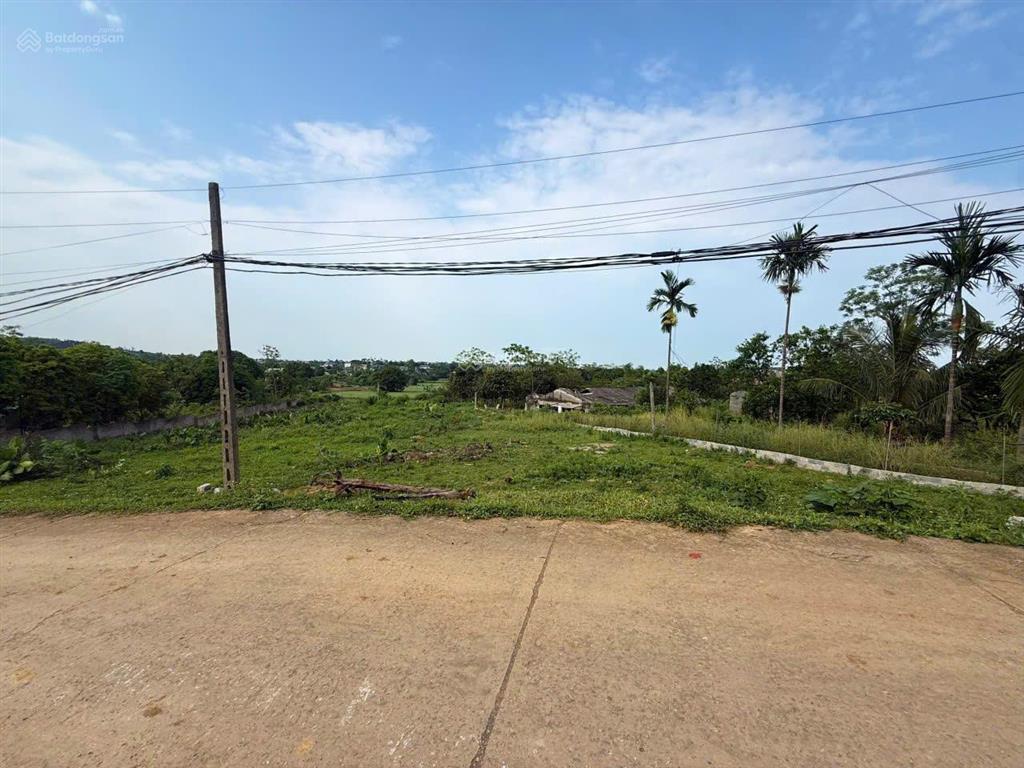 Bán lô đất 2324,5m2, thổ cư lên tới 2000m2 tại thôn bạch thạch, phú cát, hà nội