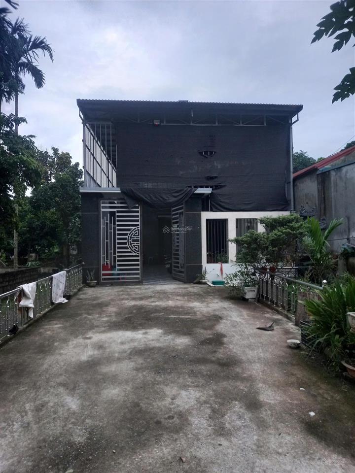 Bán lô đất rộng 305,9m2(thổ cư 134m2)tại thôn đồng vàng,xã phú mẫn, huyện quốc oai, hà nội
