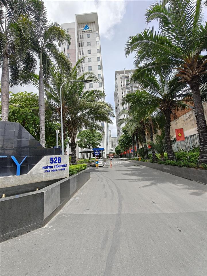 Hiếm bán đất sạch 100 m2 giá chỉ hơn 7 tỷ phú thuận q7 sát bên pmh giá hơn 7 tỷ