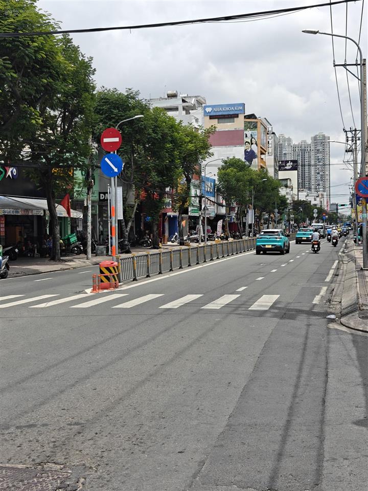 Hiếm bán! nhà 3 tầng mặt tiền hẻm lê văn lương q7 chỉ 3,2 tỷ
