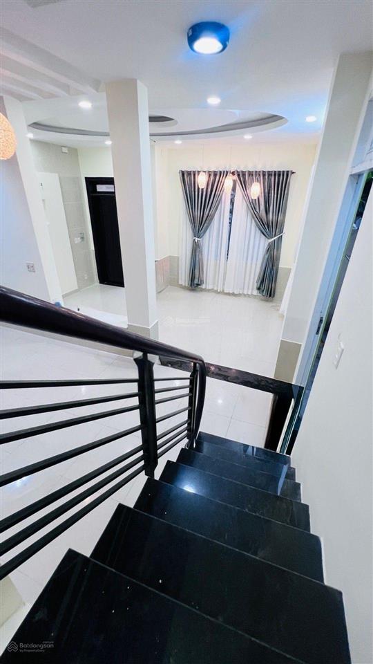 Hàng hiếm quận 7 ngang 8.6m nở hậu tương lai ra mặt tiền đường 16m chỉ 8.8 tỷ tl