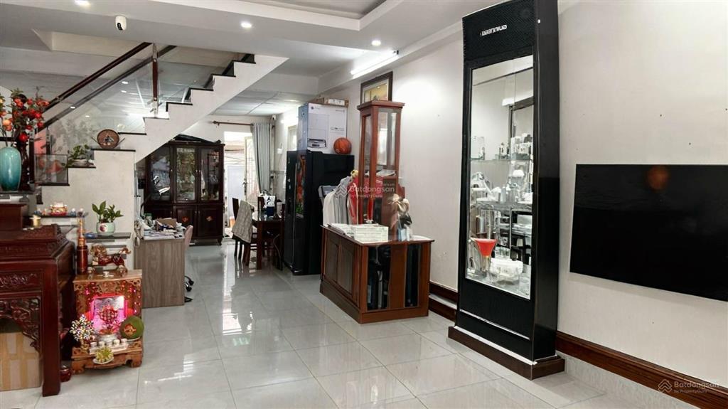 Nhà 2 tầng 68m2 sân rộng 5m sát mt trần xuân soạn tân hưng q7 chỉ 90tr/m2.