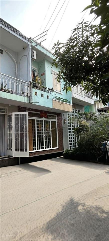 Nhà 2 tầng 68m2 sân rộng 5m sát mt trần xuân soạn tân hưng q7 chỉ 90tr/m2.