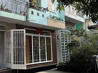 Nhà 2 tầng 68m2 sân rộng 5m sát mt trần xuân soạn tân hưng q7 chỉ 90tr/m2.