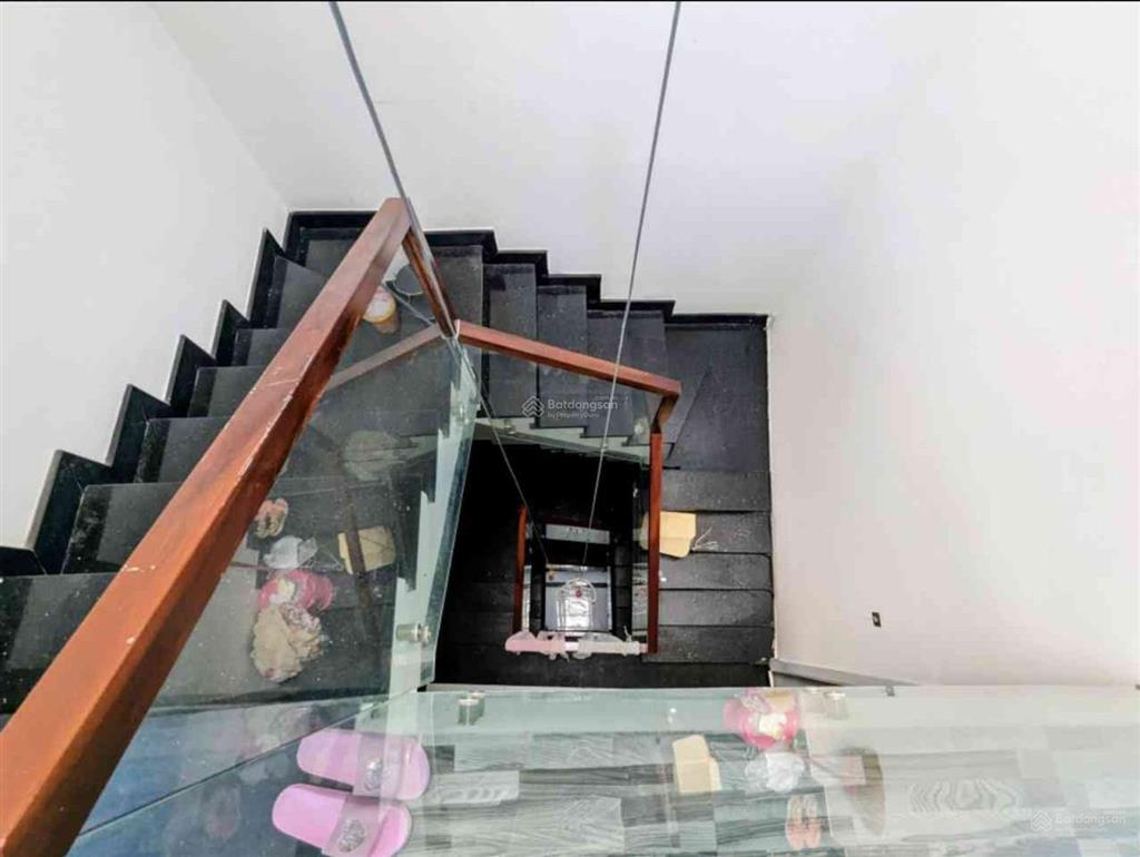 Gấp bán nhà 4 tầng 52m² cạnh himlam ngay cầu nguyễn khoái xe hơi ngủ nhà giá hơn 9 tỷ