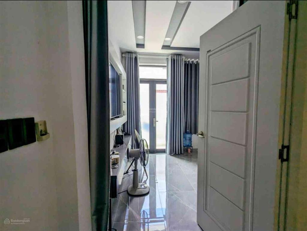 Gấp bán nhà 4 tầng 52m² cạnh himlam ngay cầu nguyễn khoái xe hơi ngủ nhà giá hơn 9 tỷ
