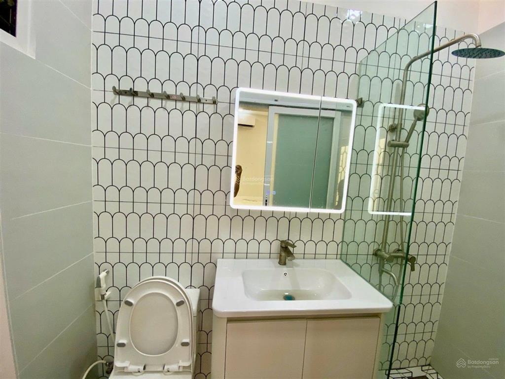 Gấp bán nhà 4 tầng 52m² cạnh himlam ngay cầu nguyễn khoái xe hơi ngủ nhà giá hơn 9 tỷ