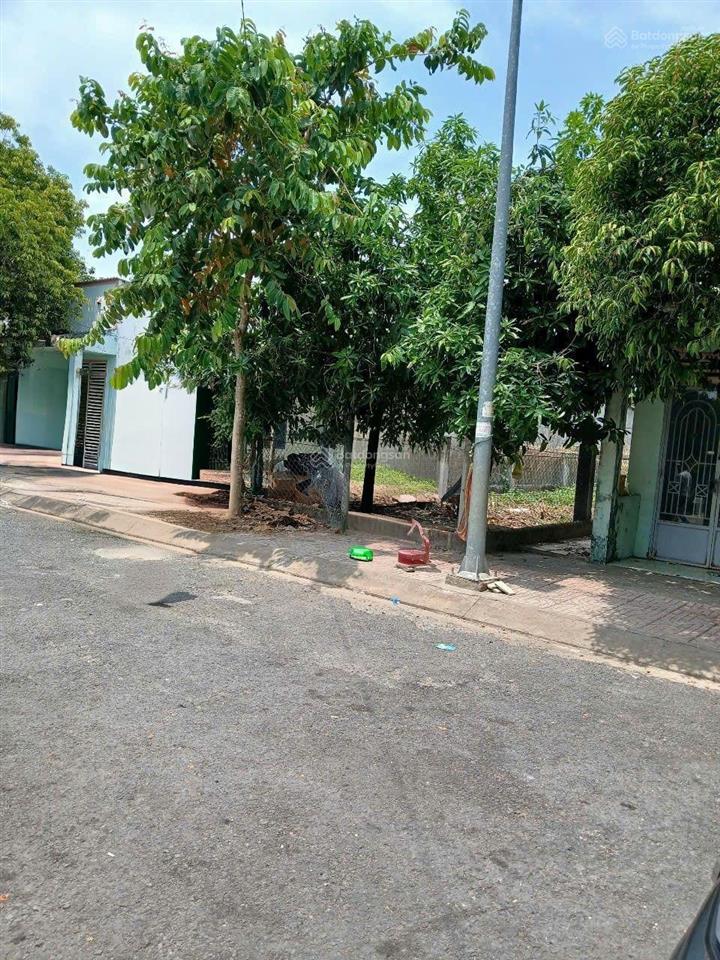 Gấp bán nhà cấp 4 đường số cần giờ bình khánh vin  com dt 200m2, giá nhỉnh 3 tỷ