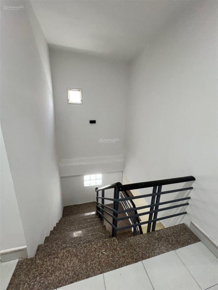 Siêu phẩm nhà 2 tầng mt hẻm nhựa 7m lê văn lương q7 xe hơi ngủ trong nhà chỉ hơn 6 tỷ (còn tl)